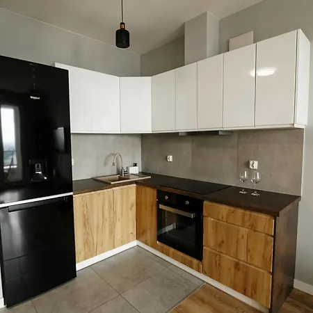 Golden - Cozy - Great Location&piecewska Apartment