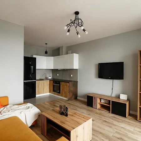 Golden - Cozy - Great Location&piecewska Apartment *